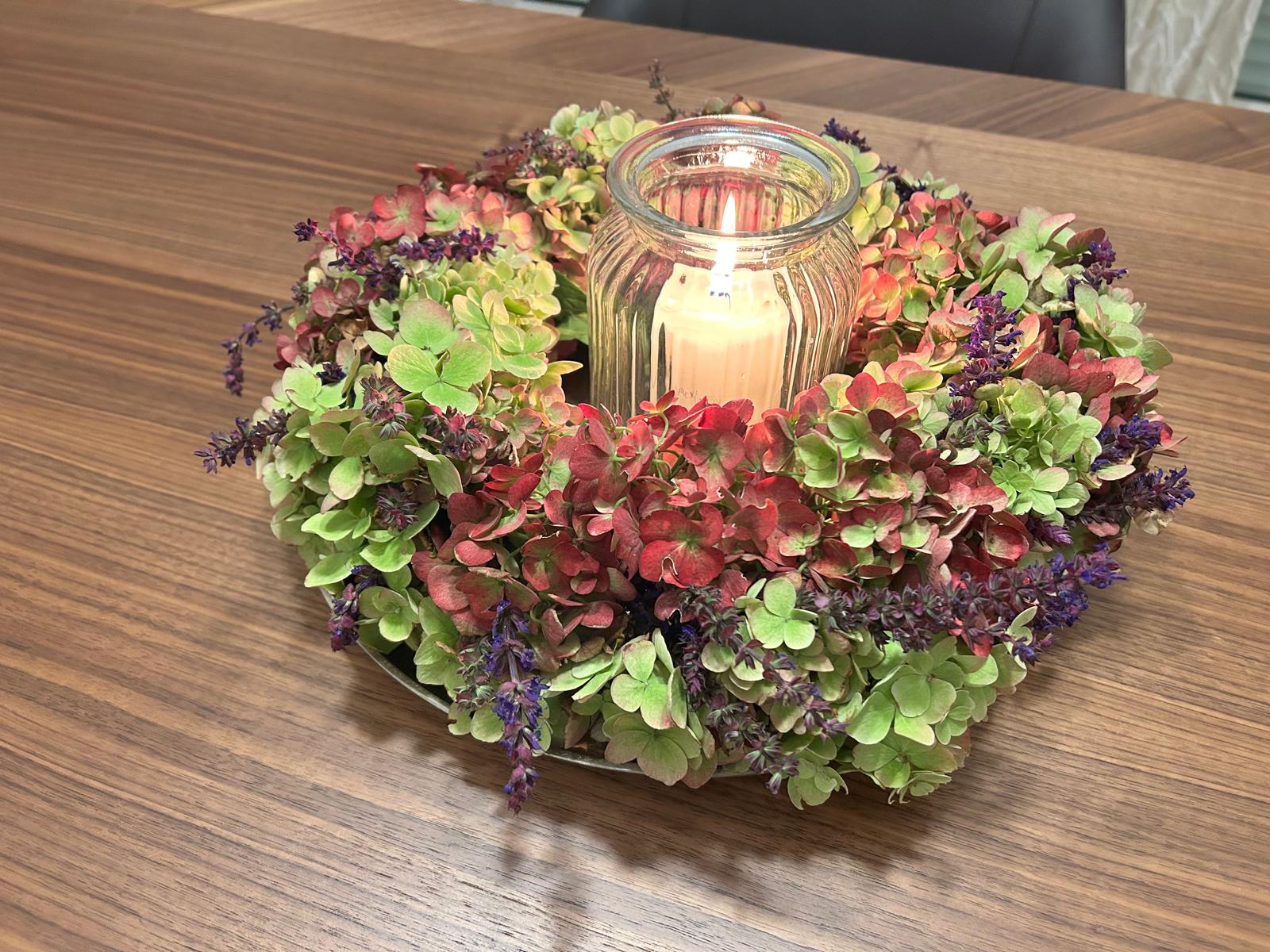 Bindekurs mit herbstlichen Materialien